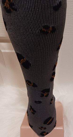 Knee High Socks With Leopard Spots In Gray Size S/M - Picture 6 of 11